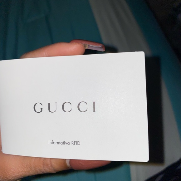 Authentic Wild rose rubber Gucci slide. - Picture 5 of 6